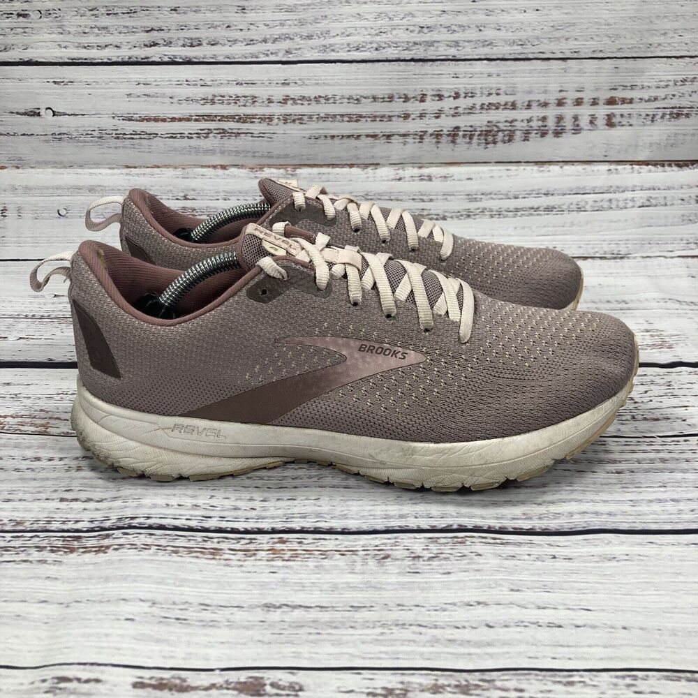 Brooks Revel 4 Light Purple Athletic Running Sneakers Shoes, Women’s Size 9.5